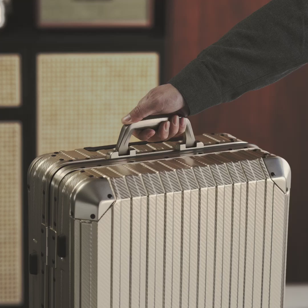 VOGAYO ALUMINIUM CASE