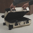 VOGAYO ALUMINIUM CASE
