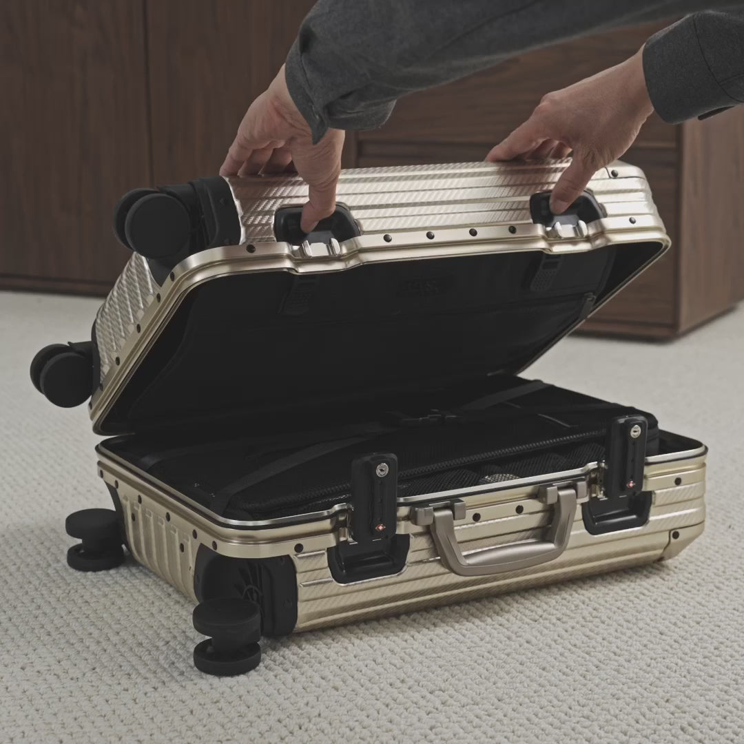 VOGAYO ALUMINIUM CASE